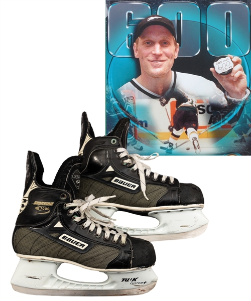 Brett Hulls 1999-2000 Dallas Stars Bauer Supreme Signed Game-Used Skates with "600 Goal Skates!" Annotation Attributed to 600th Career Goal with Hulls Signed LOA and Equipment Manager LOA