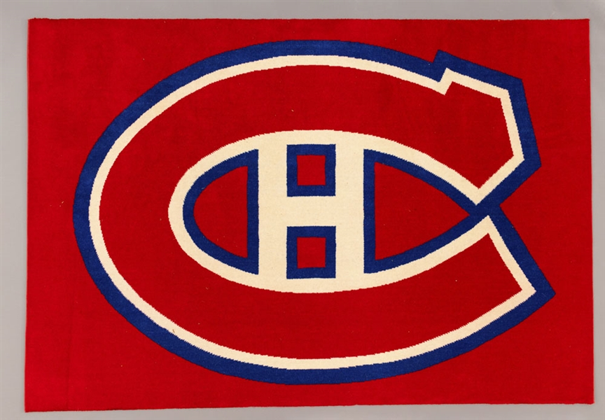 Vintage Montreal Forum Montreal Canadiens Team Logo Rug (55” x 79 ½”) 