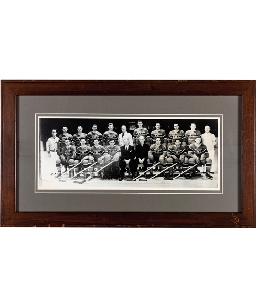 Maurice Richards 1943-44 Stanley Cup Champions Montreal Canadiens Framed Team Photo with Family LOA (16" x 27")