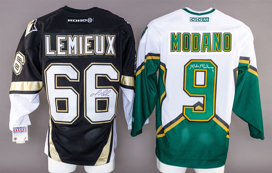 Mario Lemieux (Pittsburgh), Mike Modano (Dallas), Tony Amonte (Chicago) and Mike Fisher (Ottawa) Signed Jerseys (4) Plus Bossy and Spezza Signed Pucks (2)