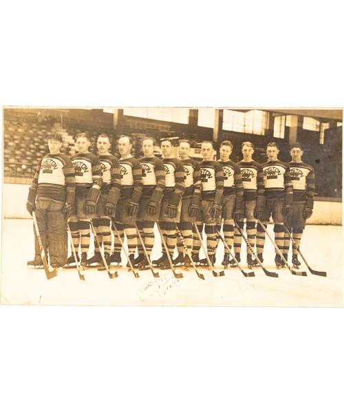 1927-28 Boston Bruins Panoramic Team Photo Twice Signed by Deceased HOFer Frank Fredrickson (8” x 13 ½”) 