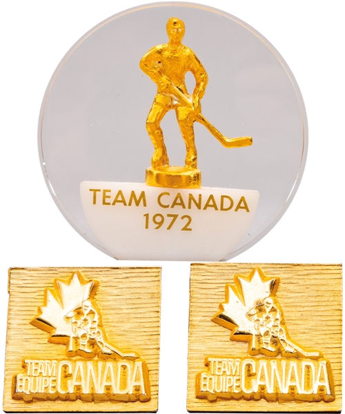 Wayne Cashmans 1972 Team Canada Cuff Links and Rare Canada-USSR Series Paperweight with His Signed LOA