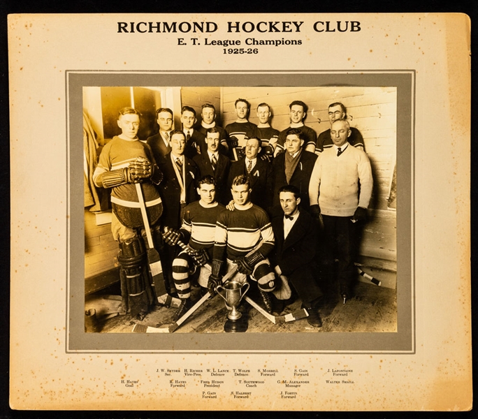 1925-26 Richmond Hockey Club Cabinet Team Photo with Walter Smaill (12” x 14”) 