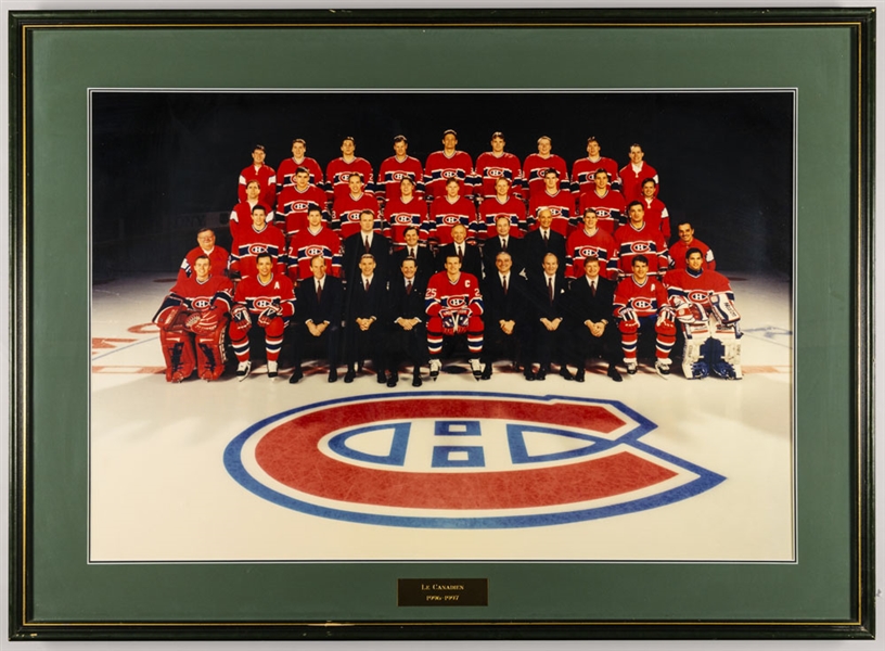 Montreal Canadiens 1996-97 Team Photo Framed Display from the Montreal Canadiens Archives (35” x 48”)