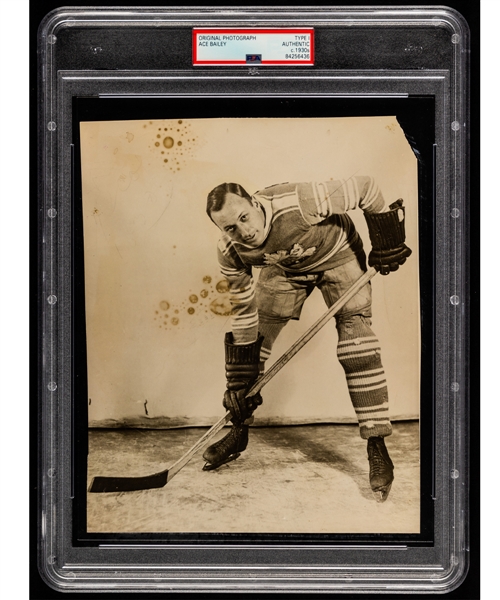 Ace Bailey Early-1930s Toronto Maple Leafs PSA Certified Type 1 Photo - Famous Image Used for 1933-34 World Wide Gum, Hamilton Gum, Canadian Gum and O-Pee-Chee Hockey Cards