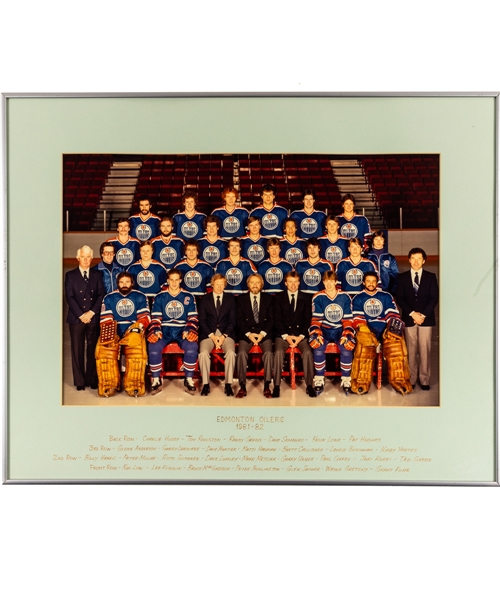 Edmonton Oilers 1981-82 Official Dressing Room Framed Team Photo with LOA (20" x 25 1/2") - Wayne Gretzkys Third NHL Season! 