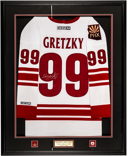 Wayne Gretzky Signed Phoenix Coyotes Jersey Framed Display with LOA (34 ½” x 42 ½”)