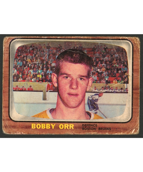 1966-67 Topps Hockey Card #35 HOFer Bobby Orr Rookie