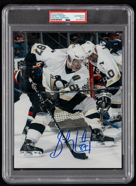 Sidney Crosby Signed Pittsburgh Penguins Photo (10" x 13") - PSA/DNA Certified