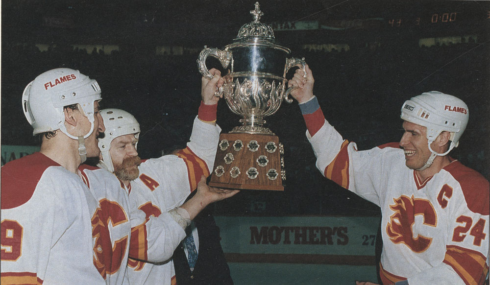 1988-89 Tim Hunter Game Worn, Signed Calgary Flames Jersey -, Lot #81747