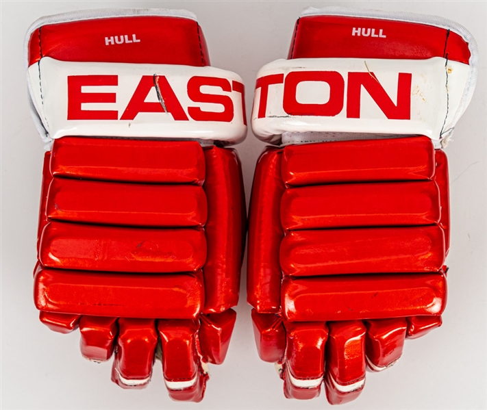 Brett Hulls 2001-02 Detroit Red Wings Signed Easton Game-Used Gloves with Team COA - Stanley Cup Championship Season!