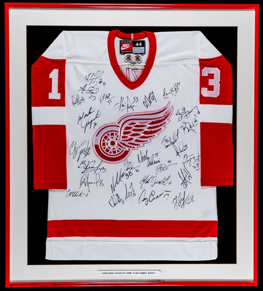 Detroit Red Wings 1998-99 Team-Signed Framed Jersey with Yzerman, Fedorov, Chelios and Clark (35” x 39”)