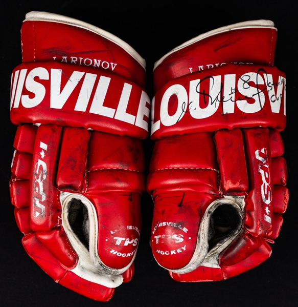 Igor Larionovs 1997-98 Detroit Red Wings Signed Louisville Game-Used Gloves - Stanley Cup Championship Season!