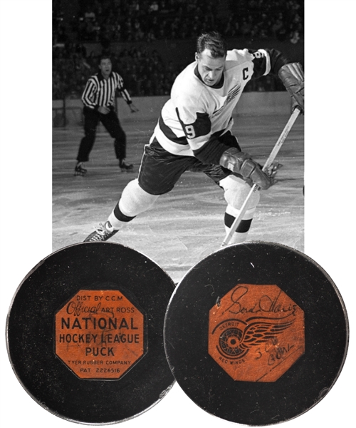 Gordie Howe Vintage-Signed Detroit Red Wings Original Six Art Ross Game Puck with Annotation - Attributed to 30th Goal of 1961-62 Season
