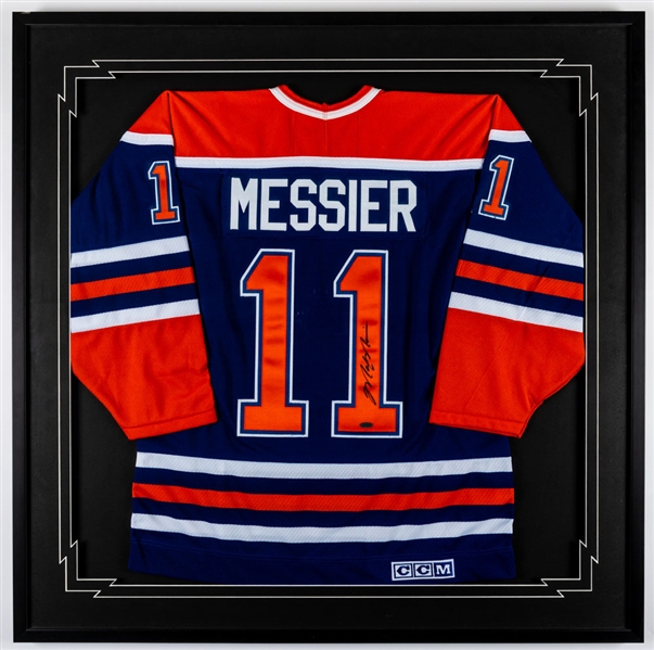 Mark Messier Signed Edmonton Oilers Framed Jersey with COA (39” x 39”) 