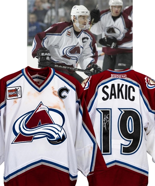 Joe Sakics 2003-04 Colorado Avalanche Signed Game-Worn Captains Jersey - Hockey Fights Cancer Patch! - Photo-Matched!