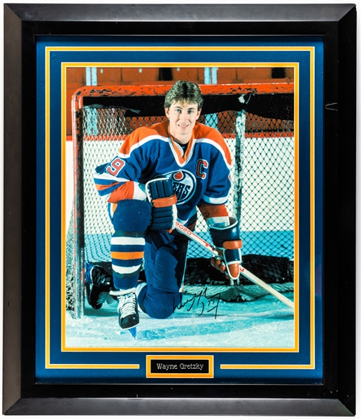 Wayne Gretzky Signed Edmonton Oilers Framed Photo on Canvas with JSA LOA (24” x 28”)