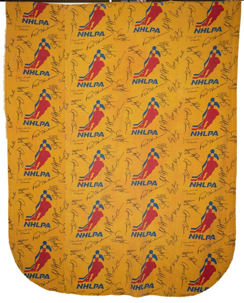 Early-1970s NHLPA Hockey-Themed Bedspread with Players Facsimile Signatures