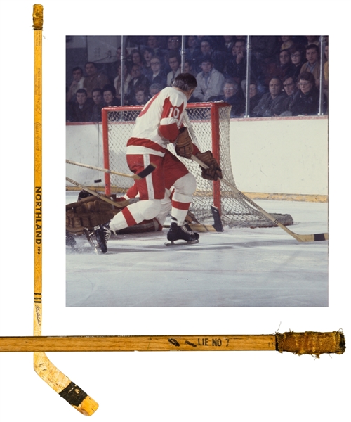 Alex Delvecchios 1968-70 Detroit Red Wings Multi-Signed Northland Pro Game-Used Stick 