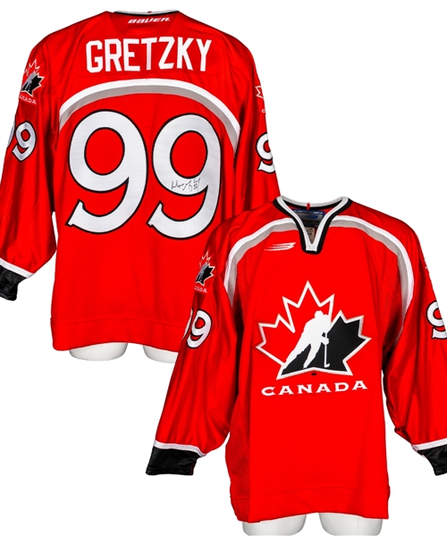 Wayne Gretzky Signed 1998 Nagano Winter Olympics Team Canada Jersey with Shawn Chaulk LOA