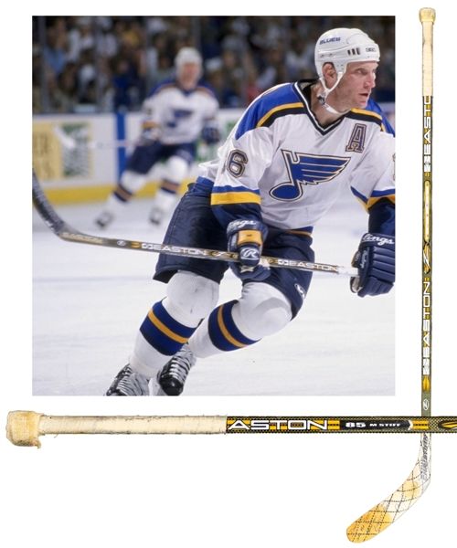 Brett Hulls Circa 1997-98 St. Louis Blues Signed Easton "Z" Bubble Game-Used Stick From the Personal Collection of Dino Ciccarelli with His Signed LOA