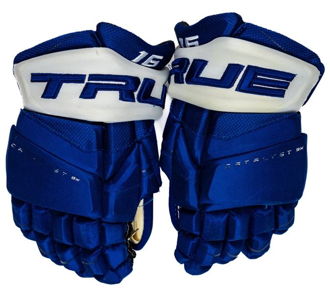 Mitch Marners 2021-22 Toronto Maple Leafs True Catalyst 9X Game-Used Gloves with Team LOA