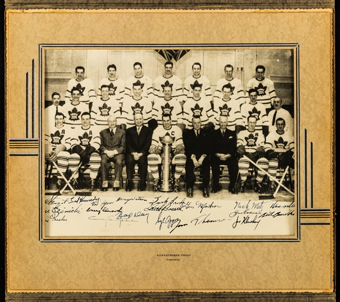Toronto Maple Leafs 1946-47 Stanley Cup Champions Team-Signed Photo with 6 Deceased HOFers including Bill Barilko - LOA 