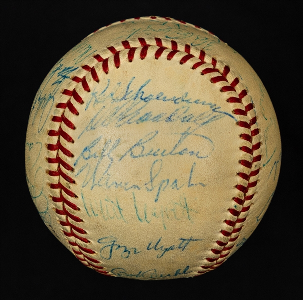 Milwaukee Braves 1960 Team-Signed Official Warren C. Giles National League Ball by 28 with JSA LOA Inc. HOFers Spahn, Schoendienst and Mathews 