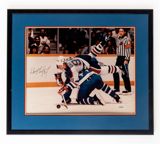 Wayne Gretzky vs The Quebec Nordiques Signed Framed Photo UDA Certified (23" x 26 1/2")