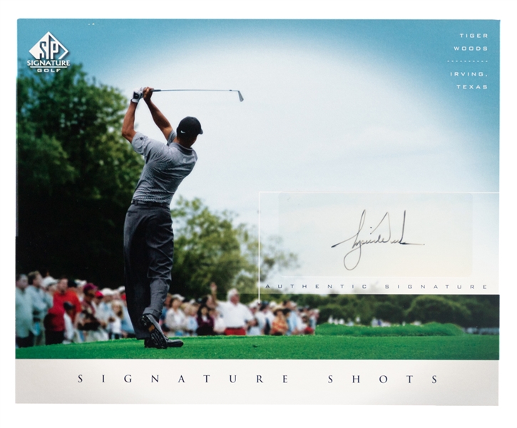 2004 Upper Deck SP Signature Golf "Signature Shots" Oversized 8" x 10" Signed Golf Card #TW Tiger Woods