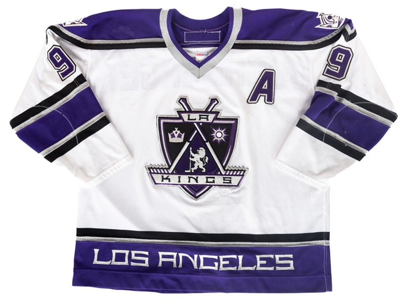 Kelly Buchbergers 2000-01 Los Angeles Kings Alternate Captains Game-Worn Jersey - Photo-Matched!