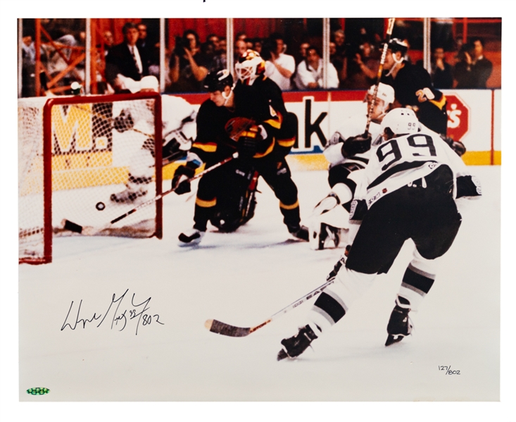 Wayne Gretzky Los Angeles Kings Signed Limited-Edition "802nd Goal" Photo with LOA (16" x 20") 