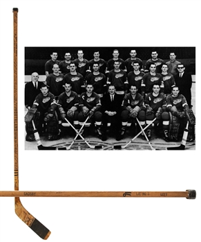 Detroit Red Wings 1965-66 Team Signed Northland Game-Used Stick Attributed to Bob Wall Including Howe, Delvecchio, Mahovlich and Others