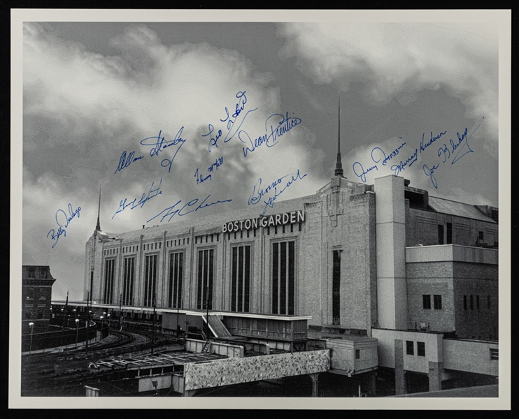 Boston Garden Photo Signed by 11 Former Boston Bruins Players with LOA (16" x 20")