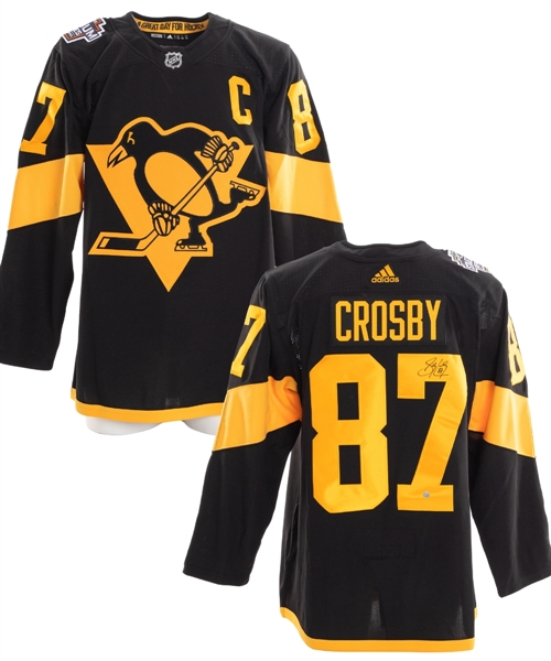 Sidney Crosby Signed 2019 Pittsburgh Penguins Stadium Series Black Captains Jersey with Frameworth COA