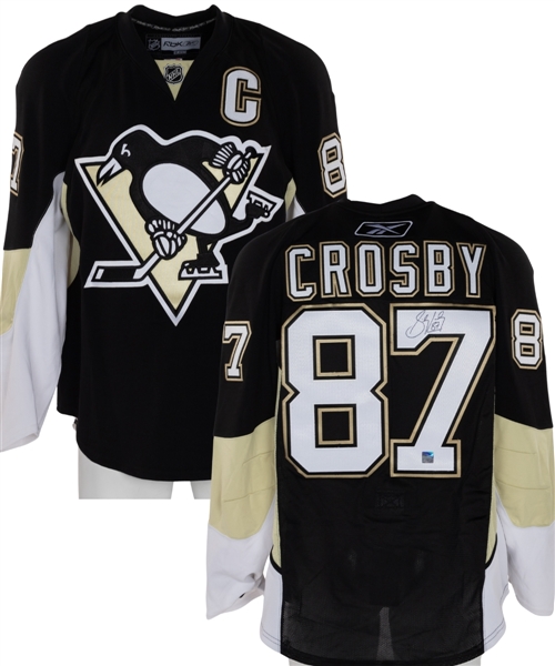 Sidney Crosby Signed Pittsburgh Penguins Captains Jersey with Frameworth COA