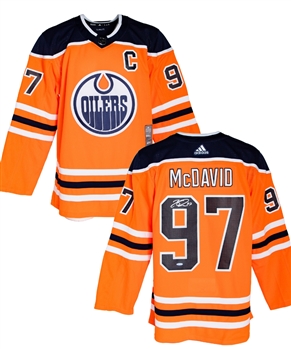 Connor McDavid Signed Edmonton Oilers Reebok Captains Home Jersey with UDA COA 