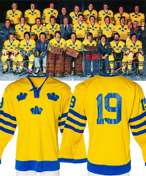 Willy Lindstroms Mid-1970s Team Sweden Game-Worn Jersey from His Personal Collection with His Signed LOA