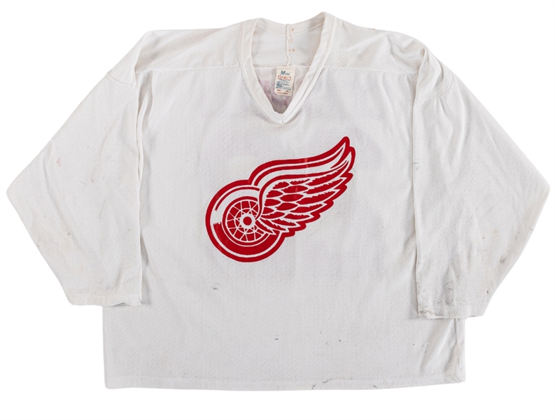 Dino Ciccarelli’s Mid-1990s Detroit Red Wings Practice-Worn Jersey