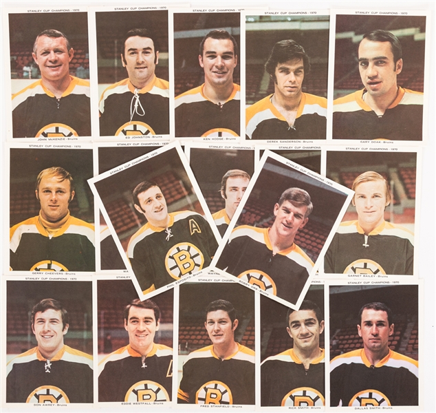 Boston Bruins 1970s Memorabilia Collection Including 1970-71 Team Photos Set, 1971-72 Boston Globe Posters Complete Set of 10 and Papa Ginos Restaurant Plastic Cups Plus More