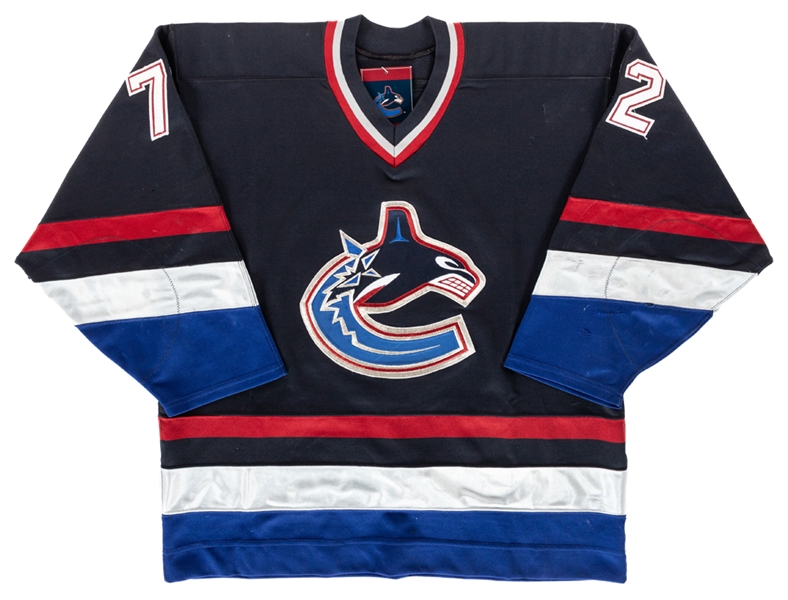 Peter Schaefer’s 2000-01 Vancouver Canucks Game-Worn Jersey with Team LOA - Photo-Matched!