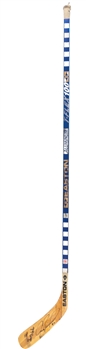 Jeremy Roenick’s Early-to-Mid-1990s Chicago Black Hawks Signed Easton Aluminum T-Flex Game-Used Stick