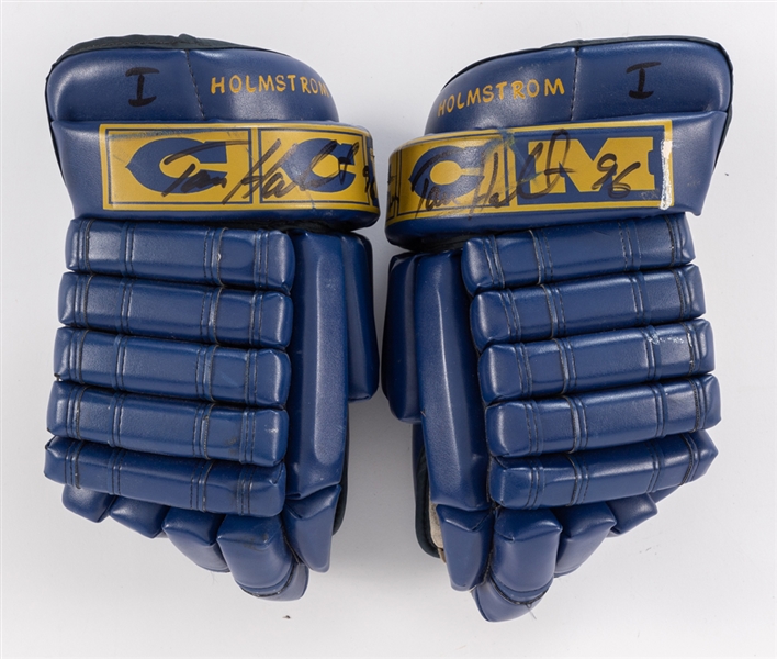 Tomas Holmstroms 2002 Olympic Winter Games Team Sweden Signed CCM Game-Worn Gloves - Photo-Matched!