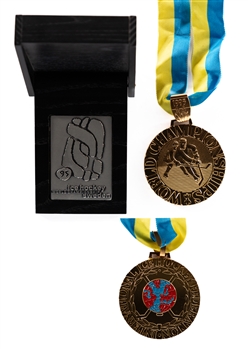 1995 IIHF World Championships Gold Medal (Finland Won Championship) and 1995 IIHF World Championships Participation Medal from Kimmo Leinonens Personal Collection with LOA