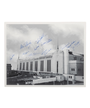 Boston Garden Photo Signed by 11 Former Boston Bruins Players with LOA (16" x 20")