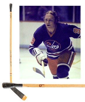 Bobby Hulls 1972-73 WHA Winnipeg Jets Inaugural Season Signed Northland "Banana Hook" Game-Used Stick